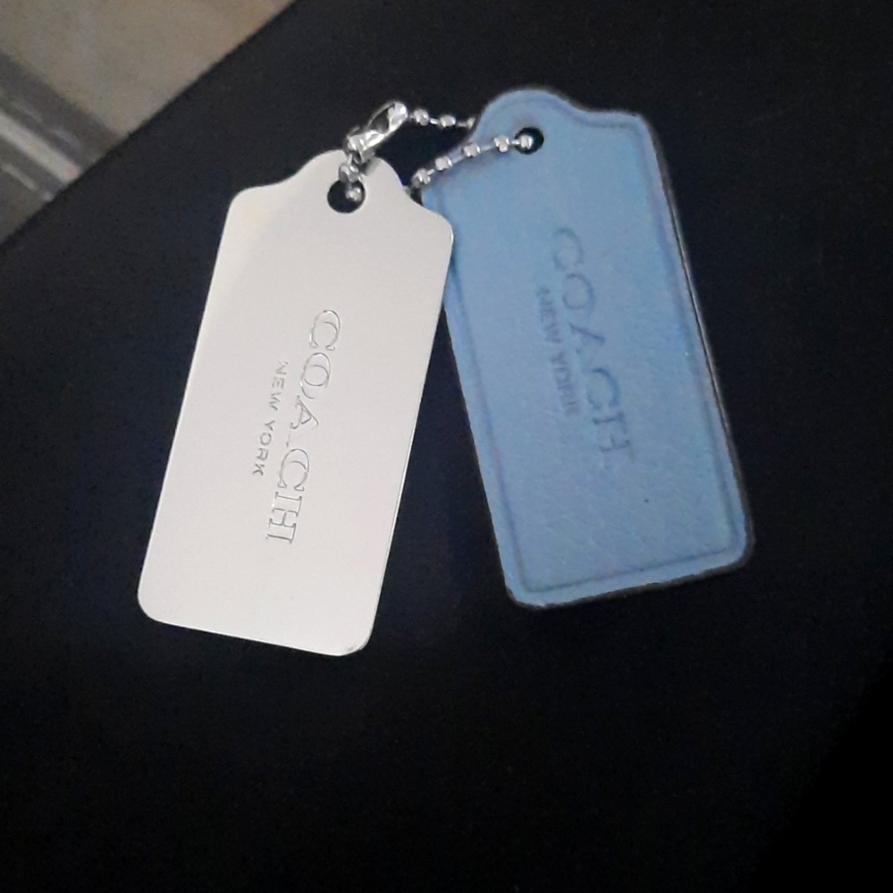 Coach hang tag